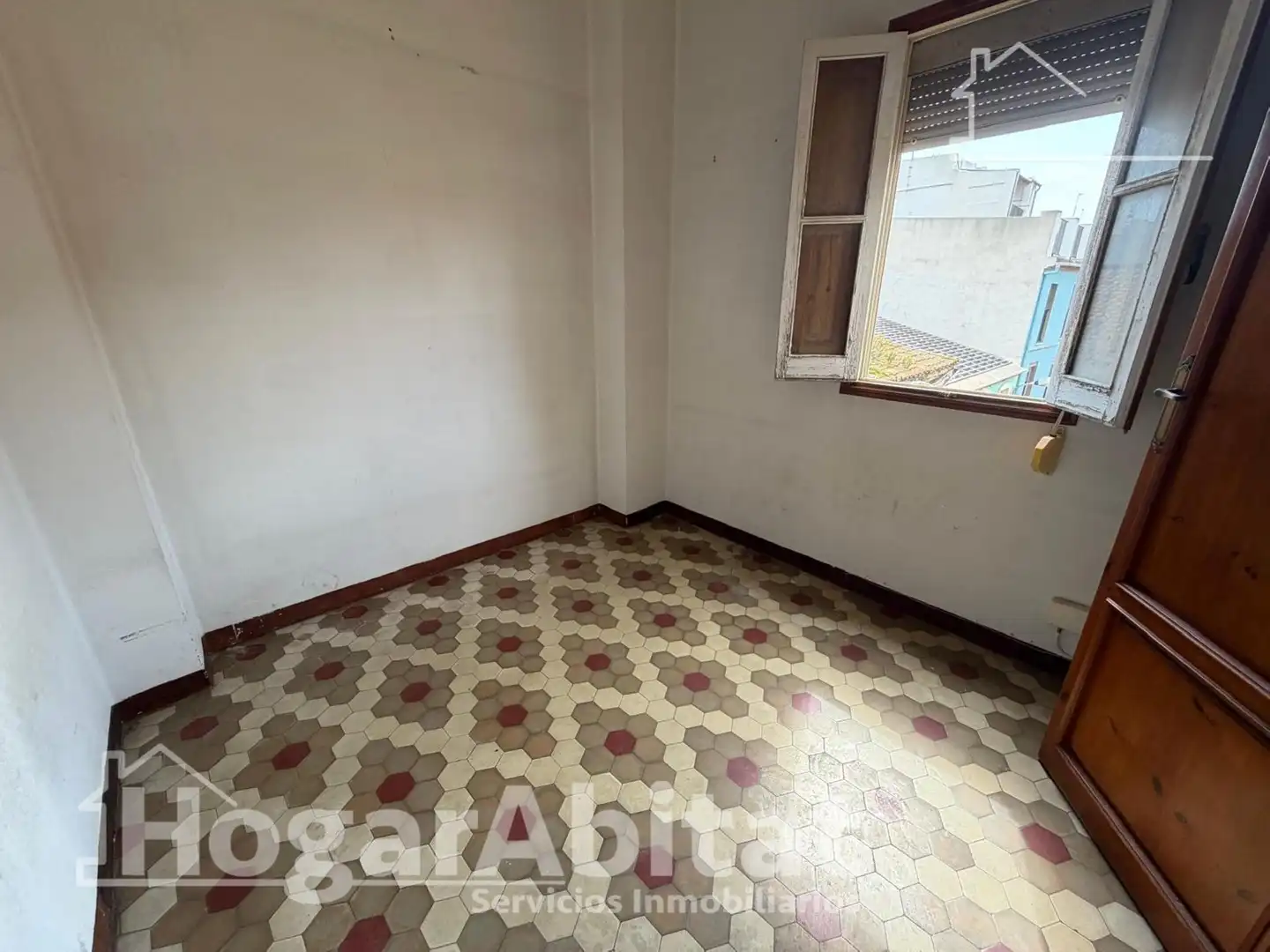 Piso en venta en Valencia con Trastero y Balcón