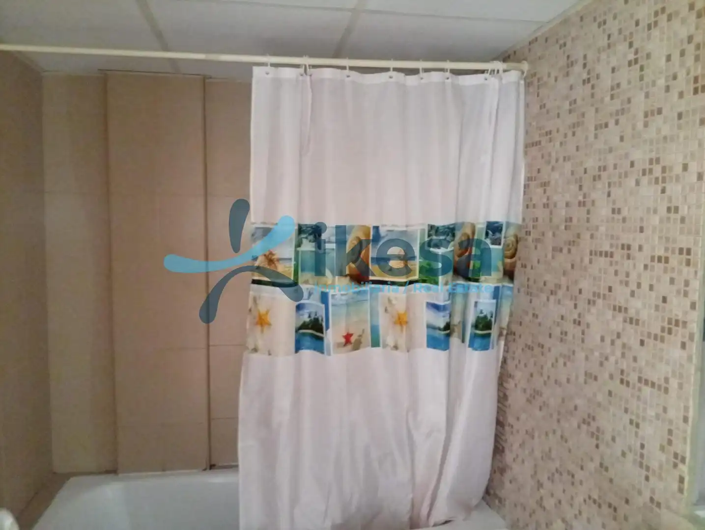 Baño de Apartamento en venta en Almería con Piscina comunitaria