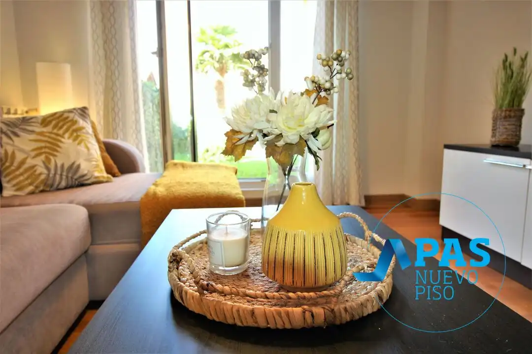 Sala de estar de Piso de alquiler en Piélagos con Calefacción, Jardín privado y Parquet