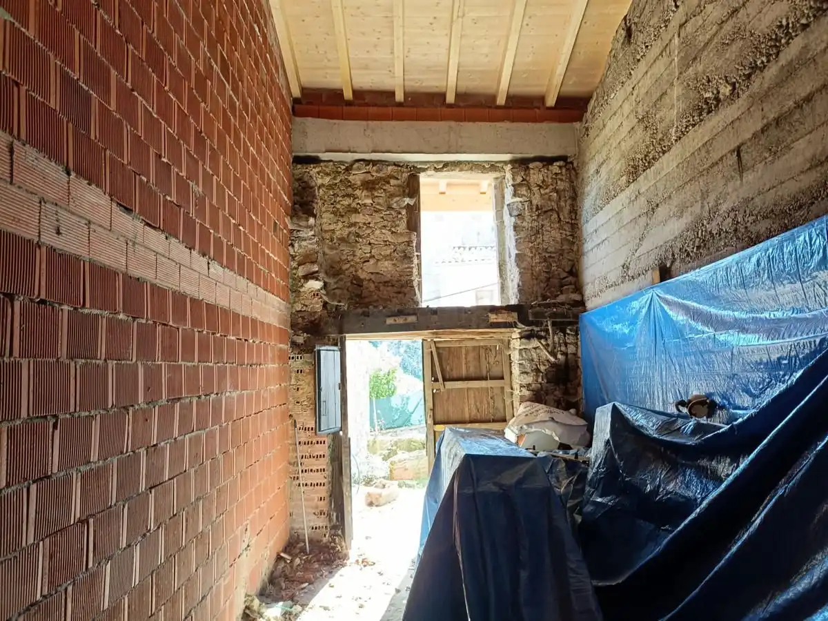 Einfamilien-Reihenhaus zum Verkauf in Llanes mit Terrasse, Abstellraum und Möbliert