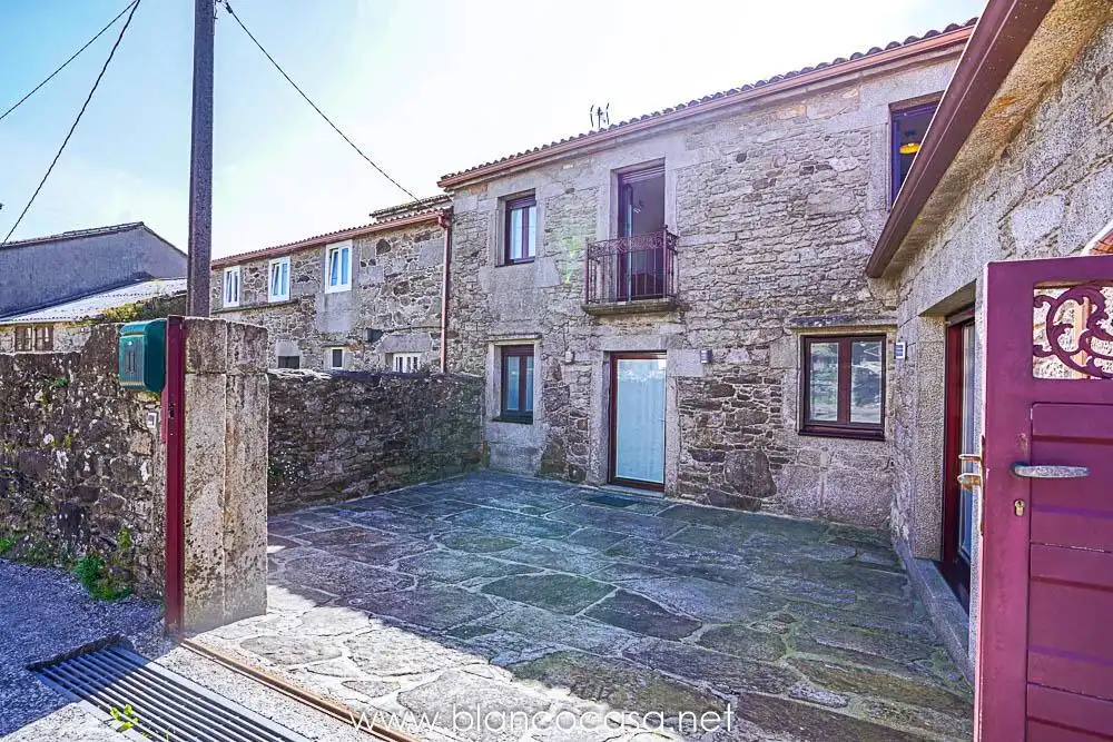 Vista exterior de Casa o chalet en venta en Vimianzo con Calefacción, Trastero y Amueblado