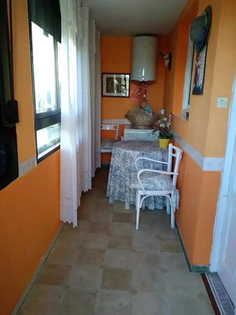 Terrassa de Casa o xalet en venda en Villagatón amb Jardí privat, Traster i Moblat