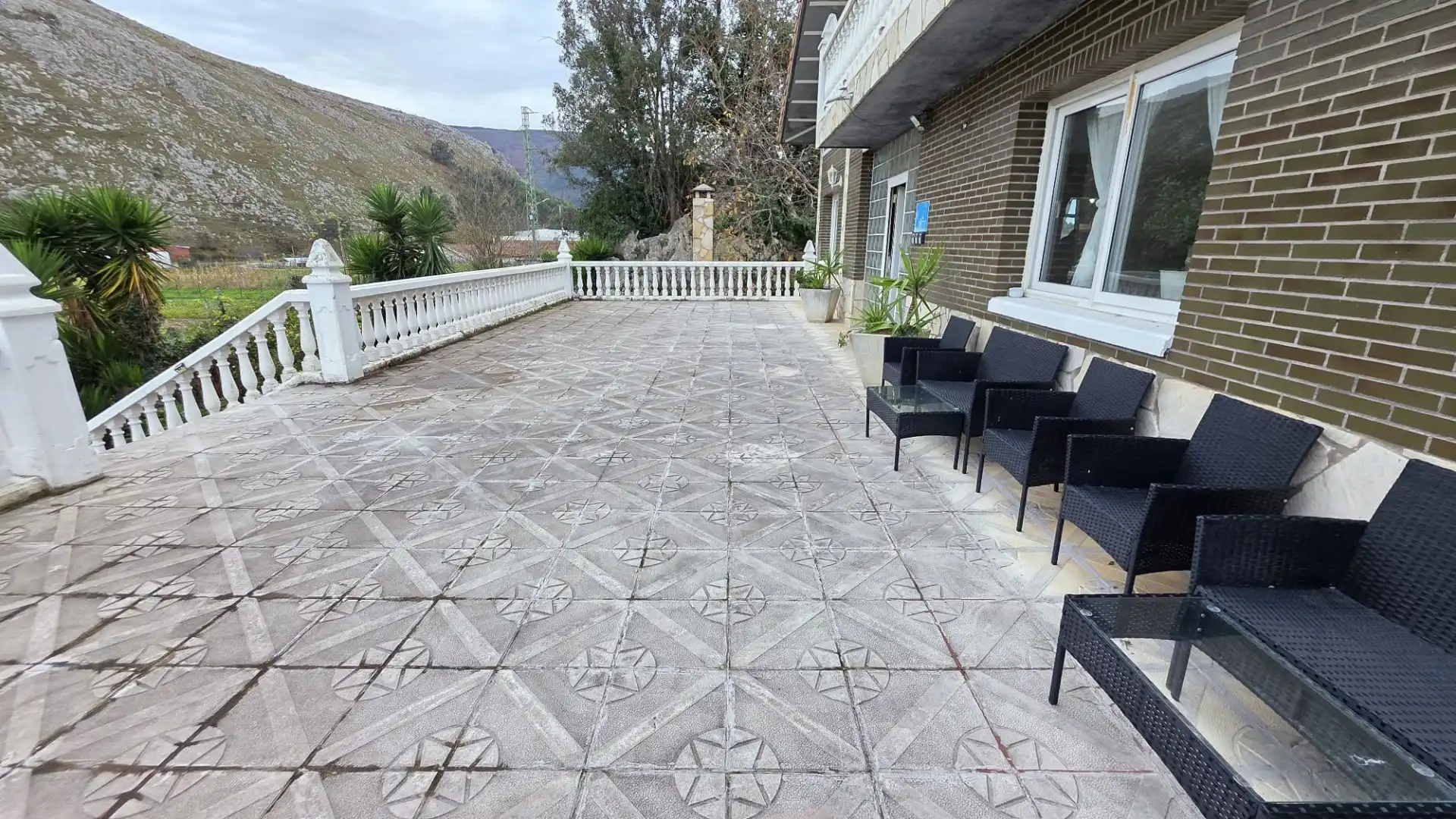 Terrassa de Casa o xalet en venda en Castro-Urdiales amb Calefacció, Jardí privat i Terrassa