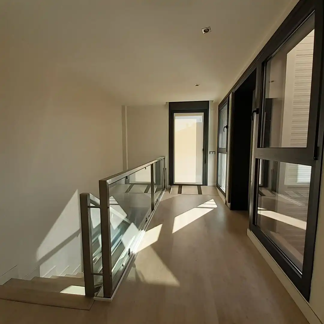 Einfamilien-Reihenhaus zum Verkauf in Esteribar mit Heizung, Privatgarten und Terrasse