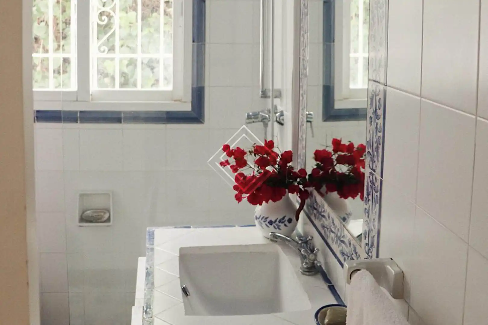 Bathroom of Houses for sale in Marbella  with Air Conditioner, Heating and Private garden