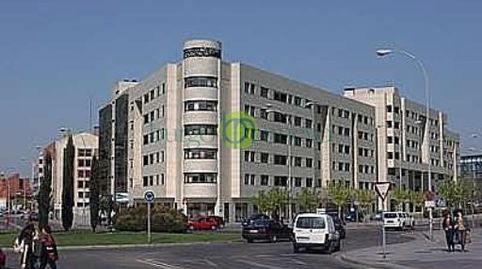 Foto 5 von Garage zur Miete in Avenida de Los Reyes Leoneses 1-9, Las Eras de Renueva, León Capital