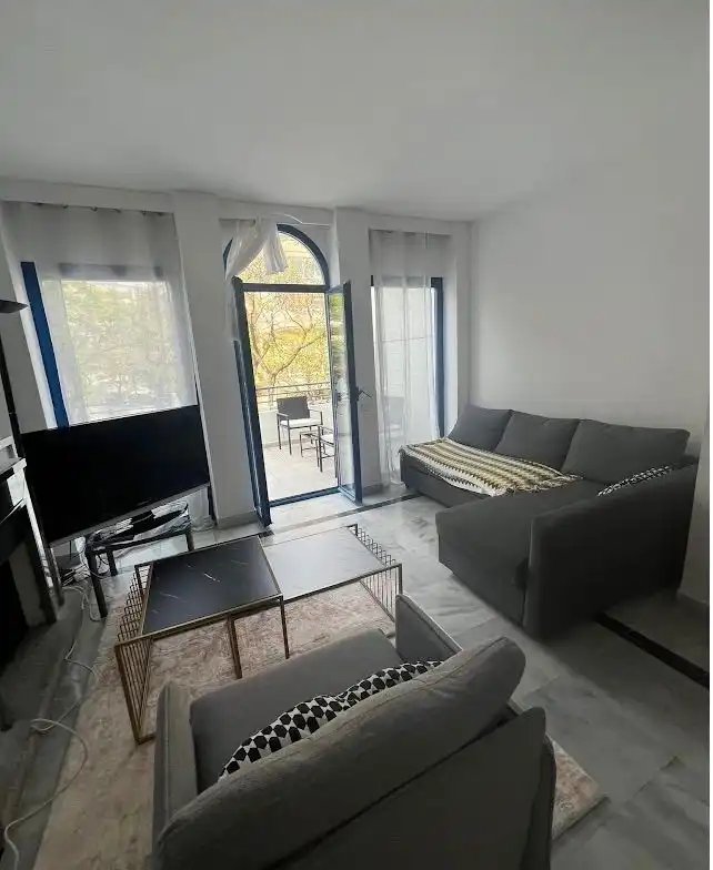 Wohnzimmer von Maisonette zur Miete in Marbella mit Klimaanlage, Heizung und Möbliert