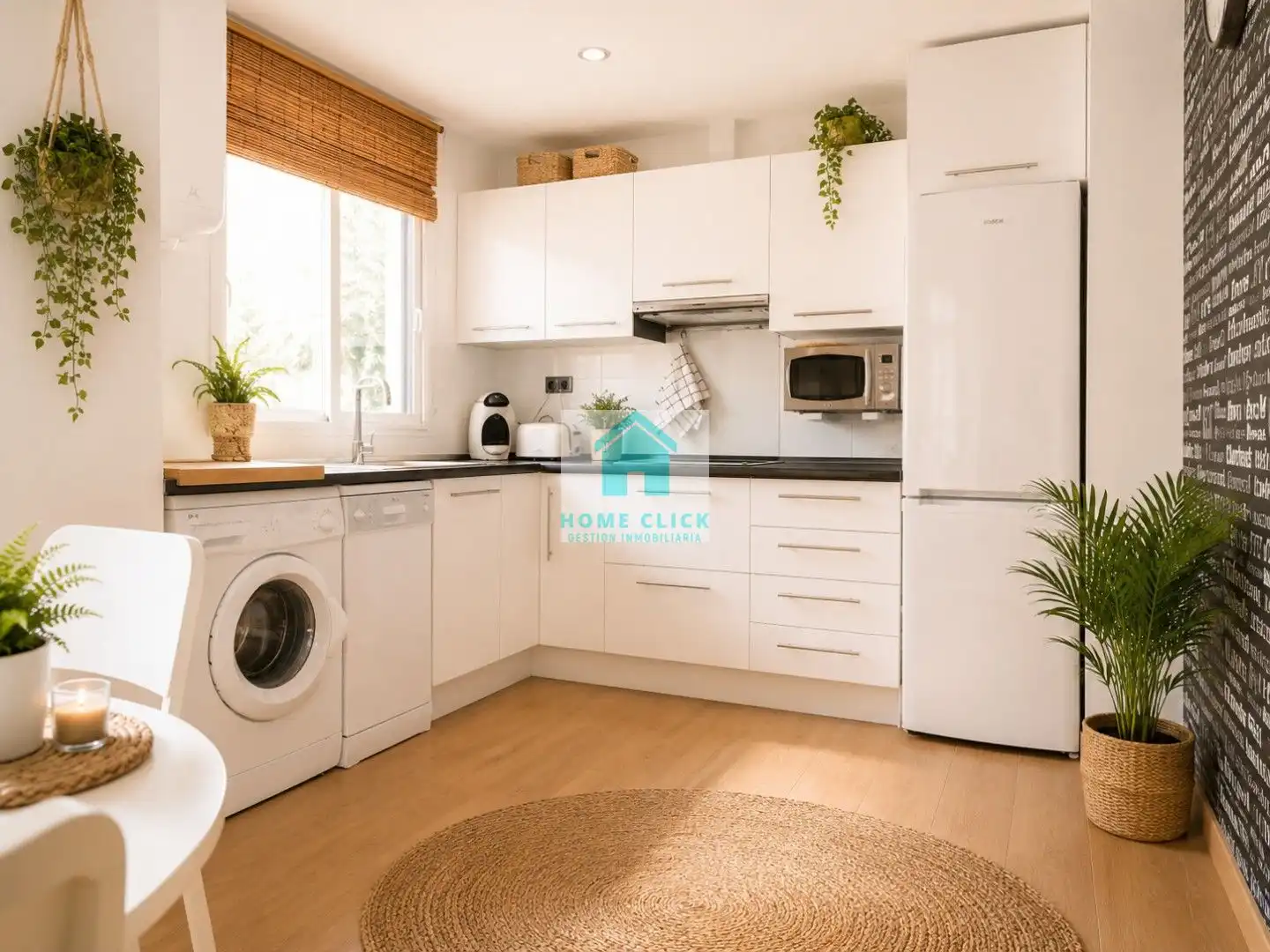 Cuina de Apartament de lloguer en Benalmádena amb Aire condicionat, Calefacció i Jardí privat