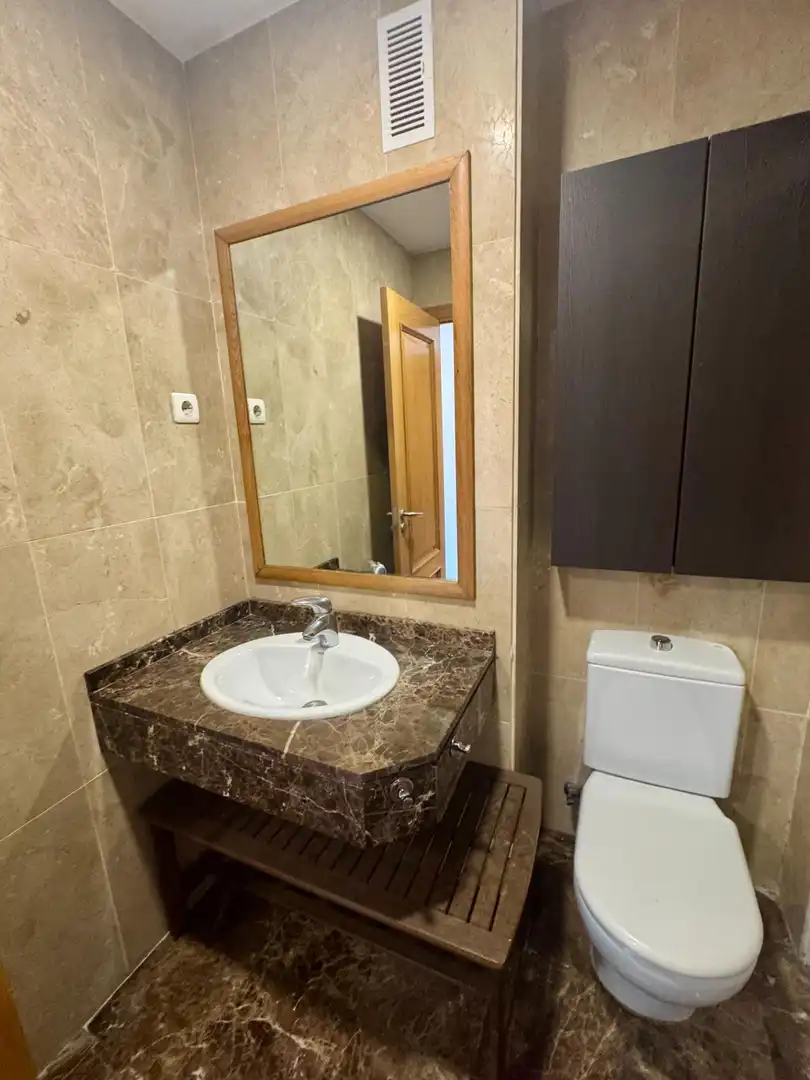 Piso de alquiler en Martín Carpena - Torre del Río