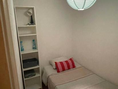 Bedroom of Flat to share in  Barcelona Capital  with Air Conditioner, Heating and Furnished