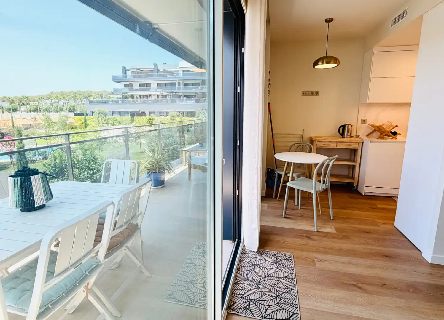 Terrassa de Apartament de lloguer en Sitges amb Aire condicionat, Calefacció i Jardí privat