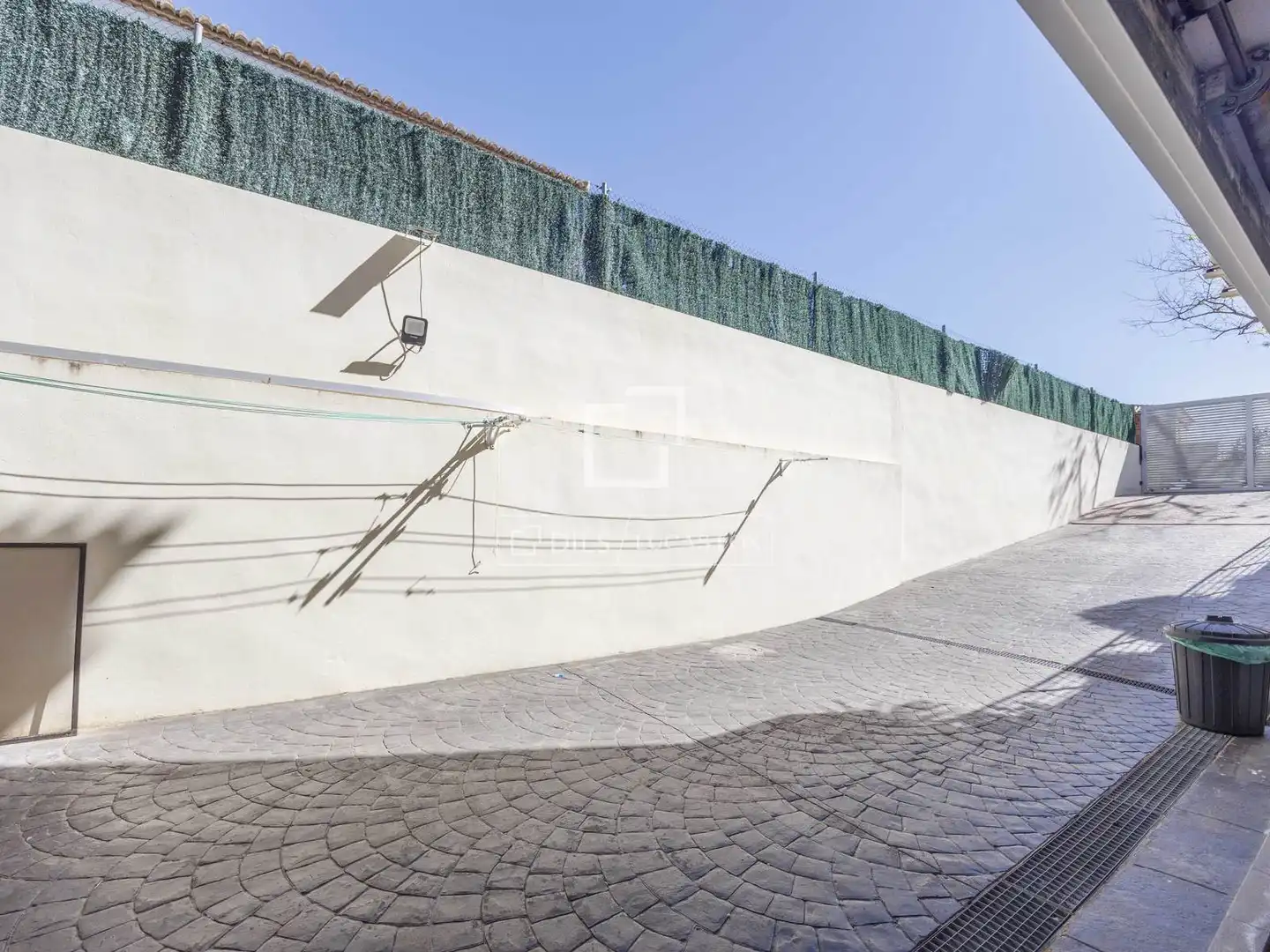 Vista exterior de Casa o xalet en venda en Bétera amb Aire condicionat, Calefacció i Jardí privat