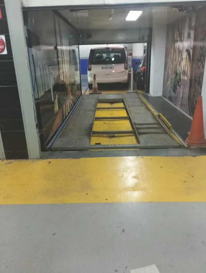 Parking de Garaje en venta en Barcelona con Alarma