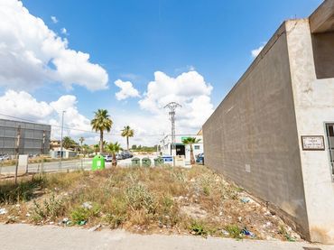 Lands and plots for sale in Calle Infanta Doña Leonor