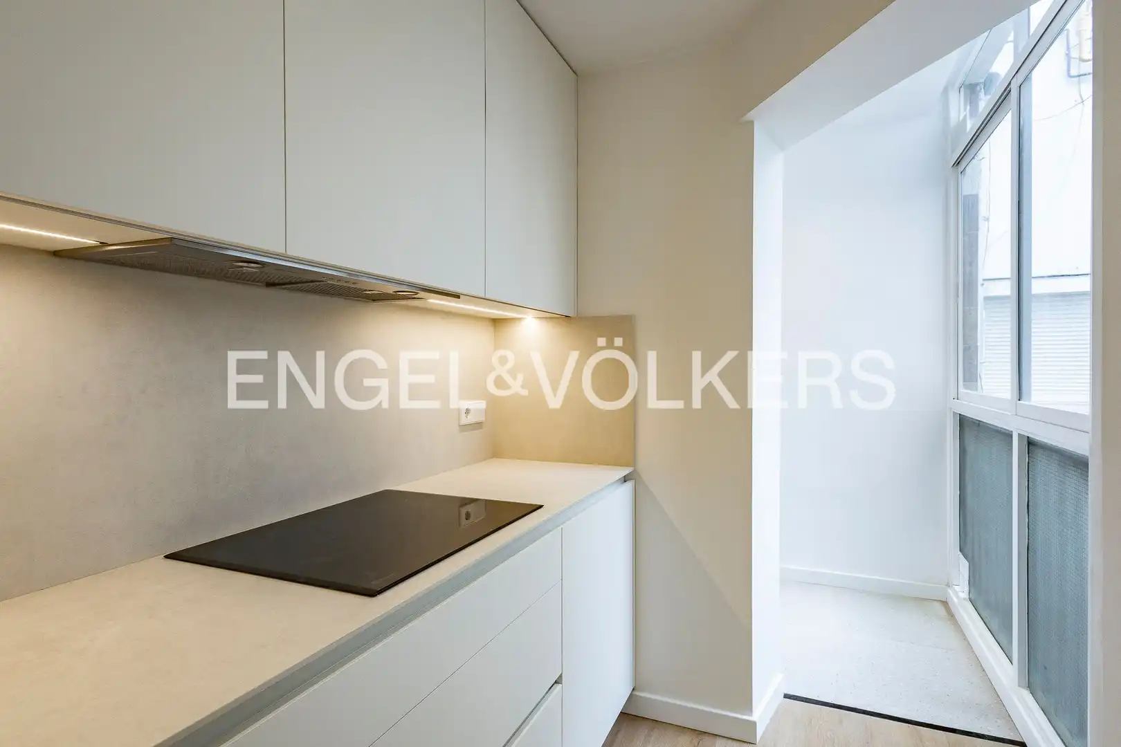 Kitchen of Flat for sale in Barcelona  with Air Conditioner, Heating and Parquet flooring