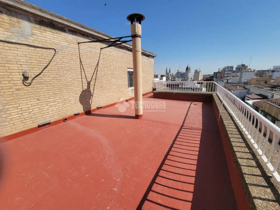 Terraza de Piso en venta en Zaragoza