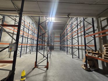 Industriegebäude zur Miete in Sur - PAU 4