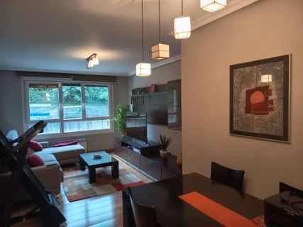 Sala d'estar de Pis en venda en Zestoa amb Calefacció, Terrassa i Moblat