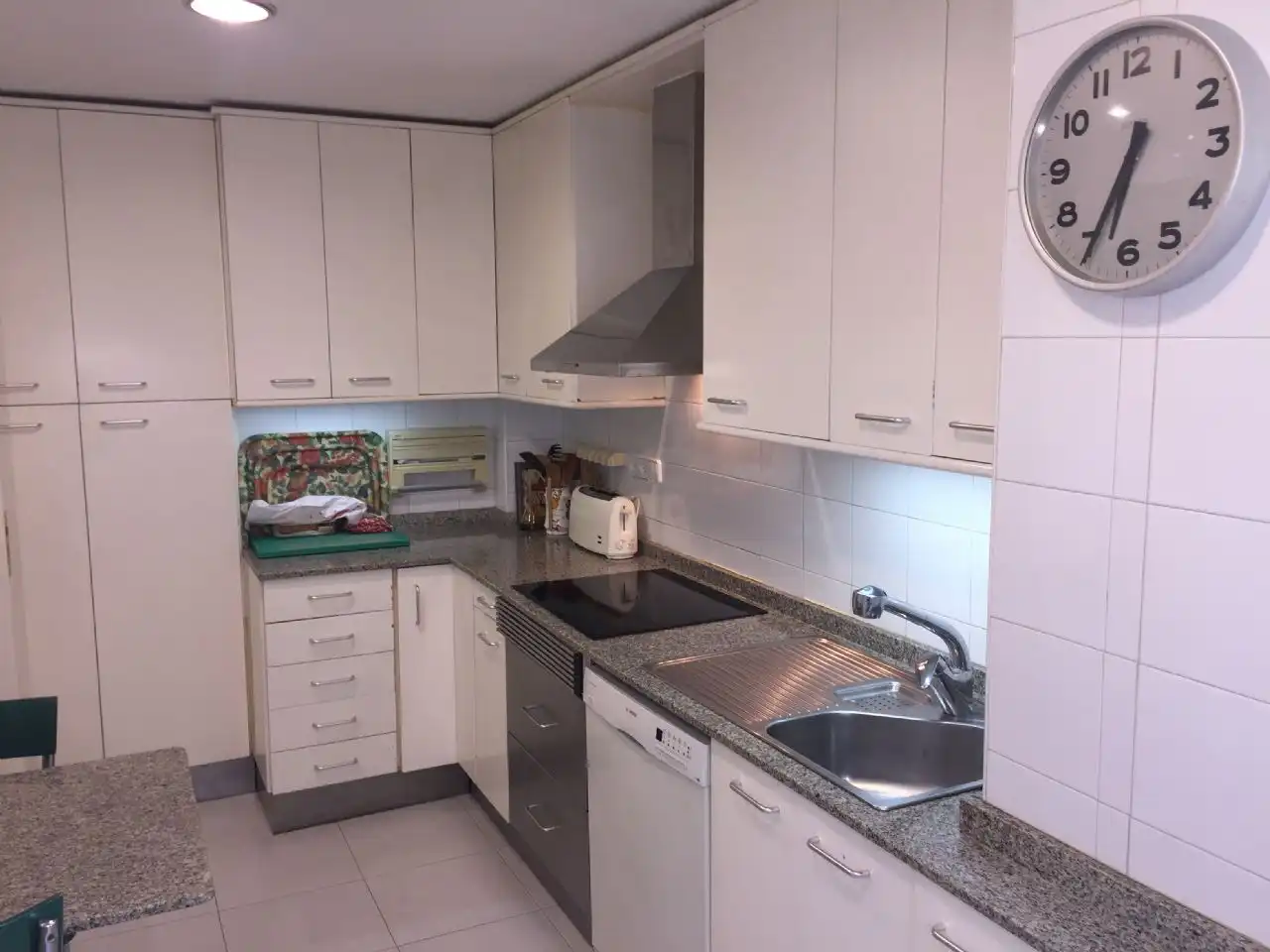 Cuina de Pis de lloguer en Murcia amb Aire condicionat i Calefacció