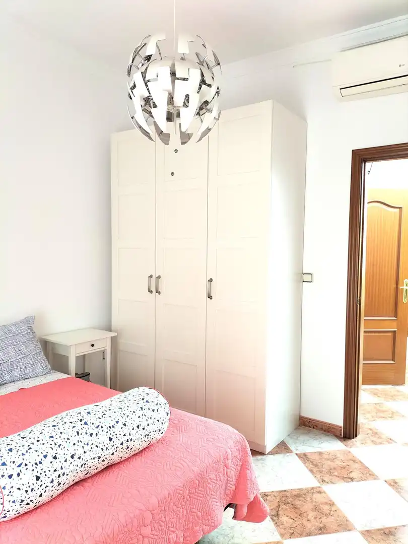 Habitación de Casa o chalet en venta en Carmona