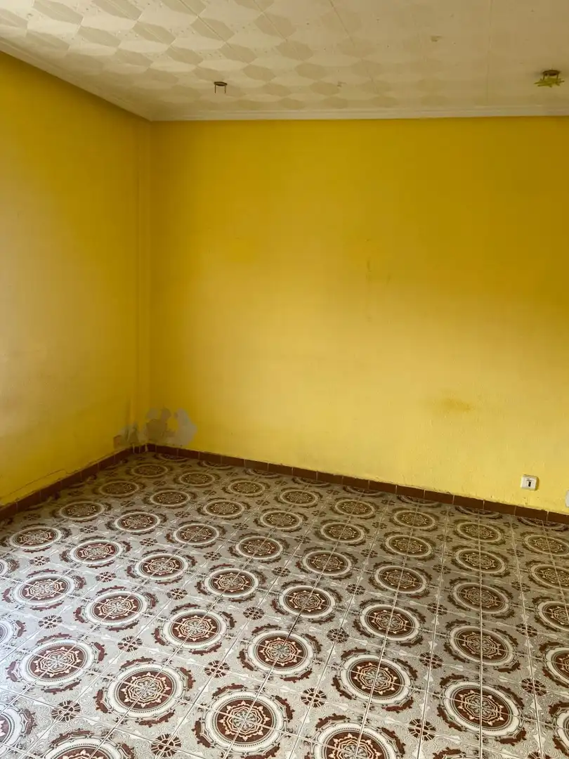 Piso en venta en Xirivella con Balcón