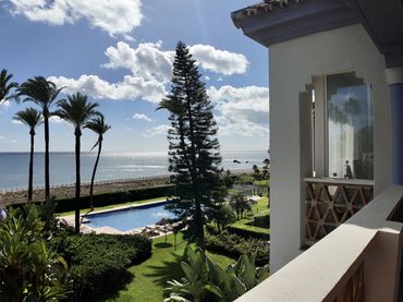 Flat with pool for sale in Bahía de Casares