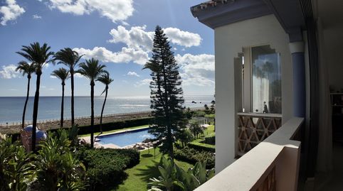 Dúplex de Lujo en Primera Línea de Playa: Tu Oasis Privado en La Perla de la Bahía