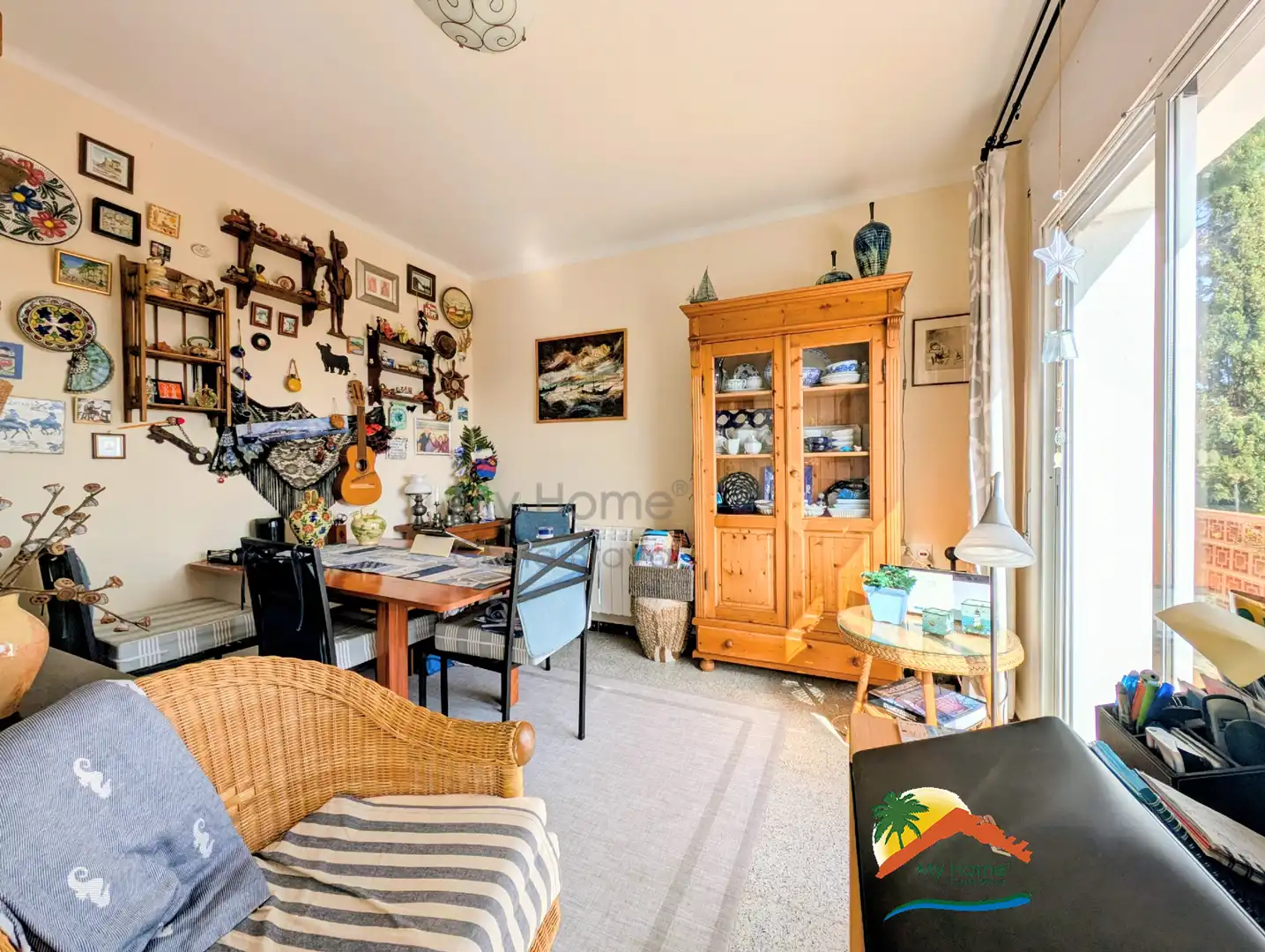 Sala d'estar de Casa o xalet en venda en Lloret de Mar amb Jardí privat, Terrassa i Piscina