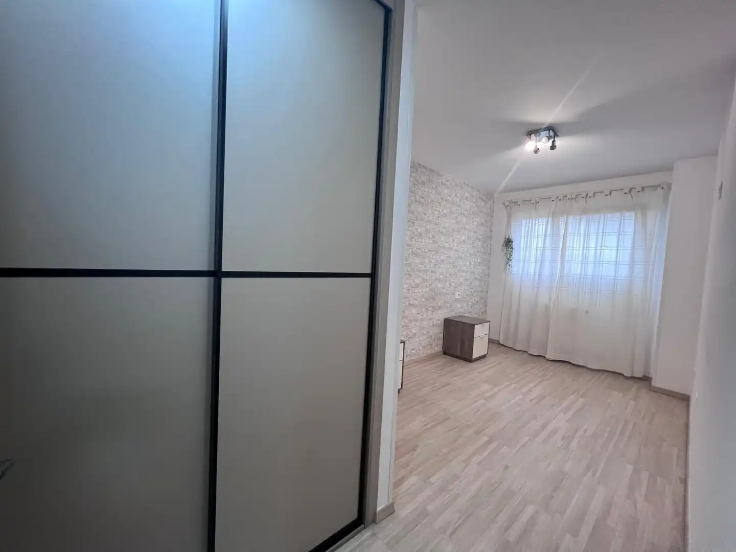 Habitación de Piso de alquiler en Oviedo  con Calefacción, Terraza y Trastero