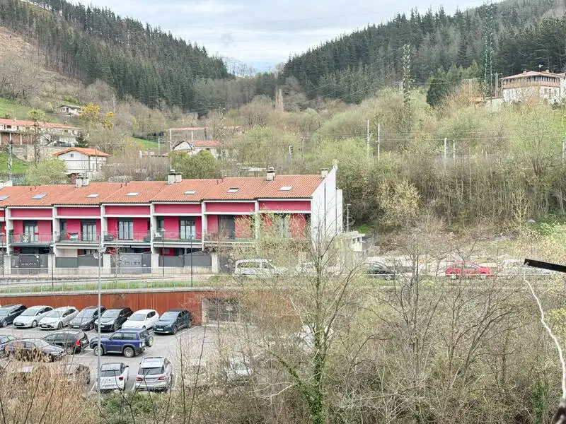 Außenansicht von Wohnung zum Verkauf in Legazpi mit Heizung, Abstellraum und Möbliert
