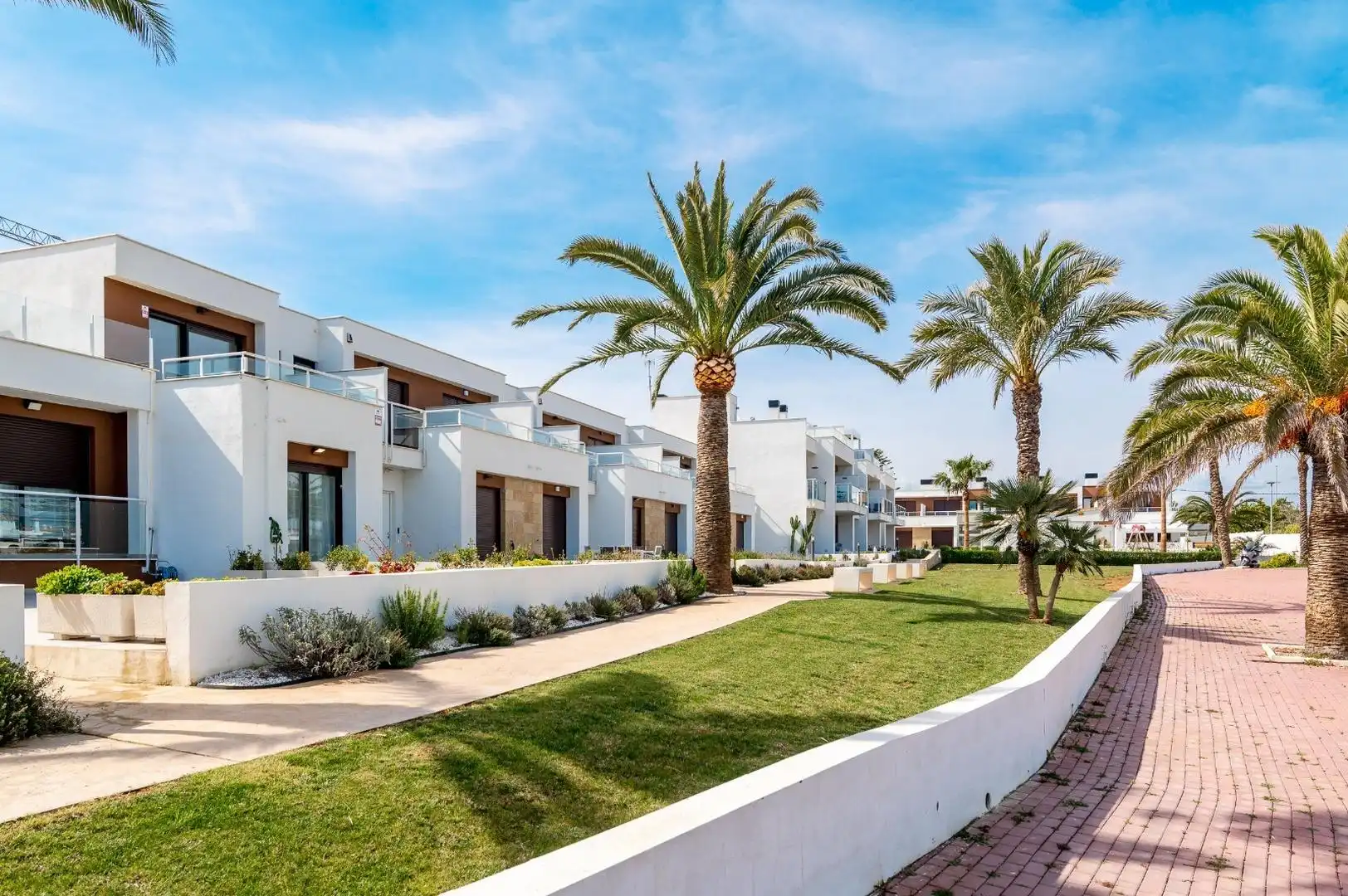 Vista exterior de Casa adosada en venta en Vinaròs con Jardín privado, Terraza y Trastero