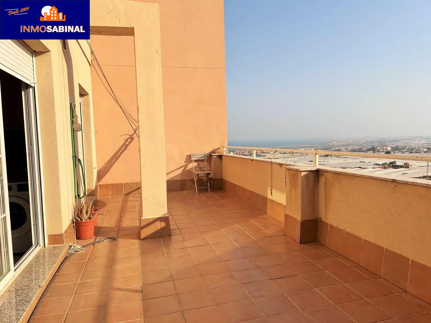 Terraza de Piso en venta en Roquetas de Mar con Aire acondicionado, Terraza y Piscina comunitaria
