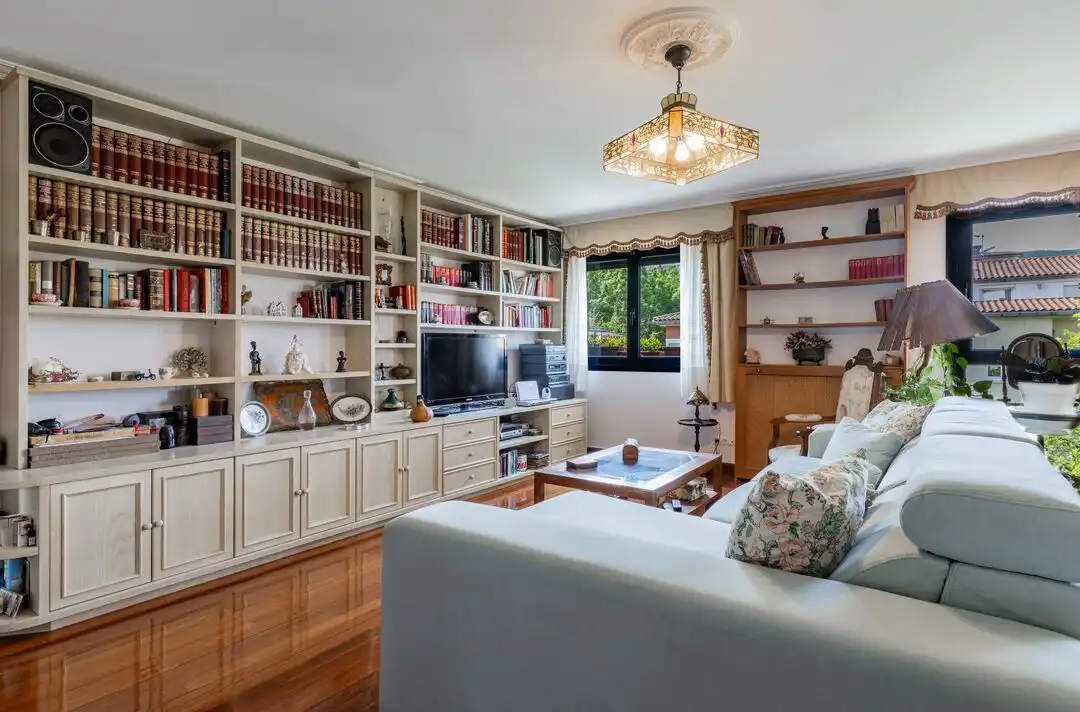 Wohnzimmer von Wohnung zum Verkauf in Irun  mit Heizung