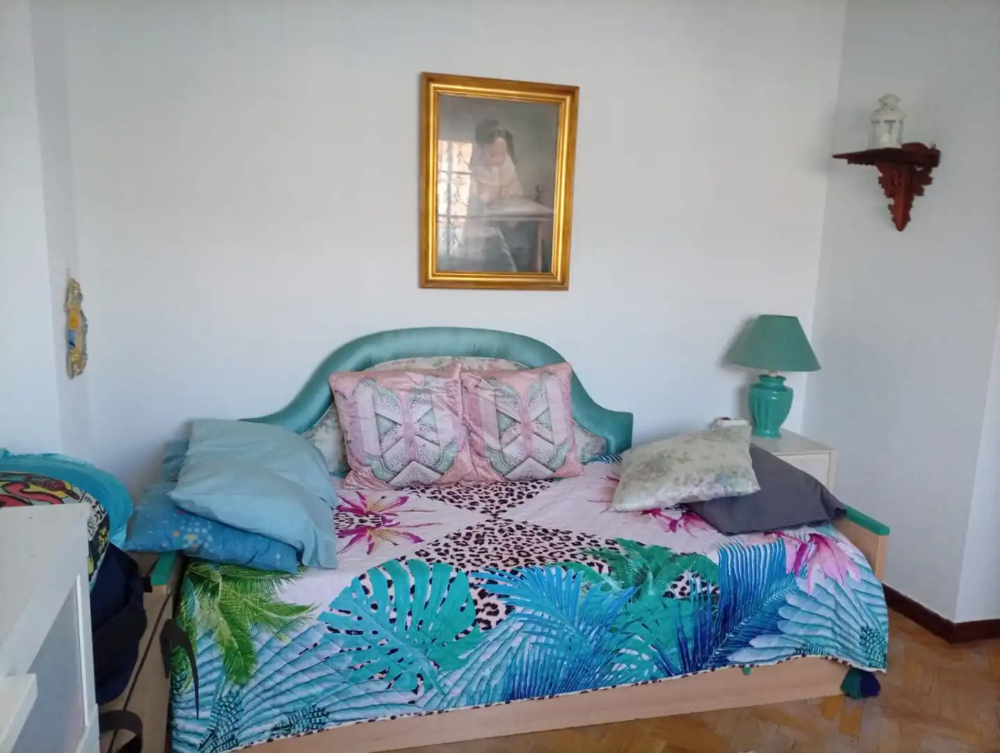 Dormitori de Casa adosada en venda en Valladolid amb Calefacció, Parquet i Piscina comunitària