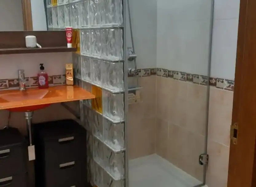 Baño de Piso de alquiler en Torrent con Aire acondicionado, Trastero y Horno