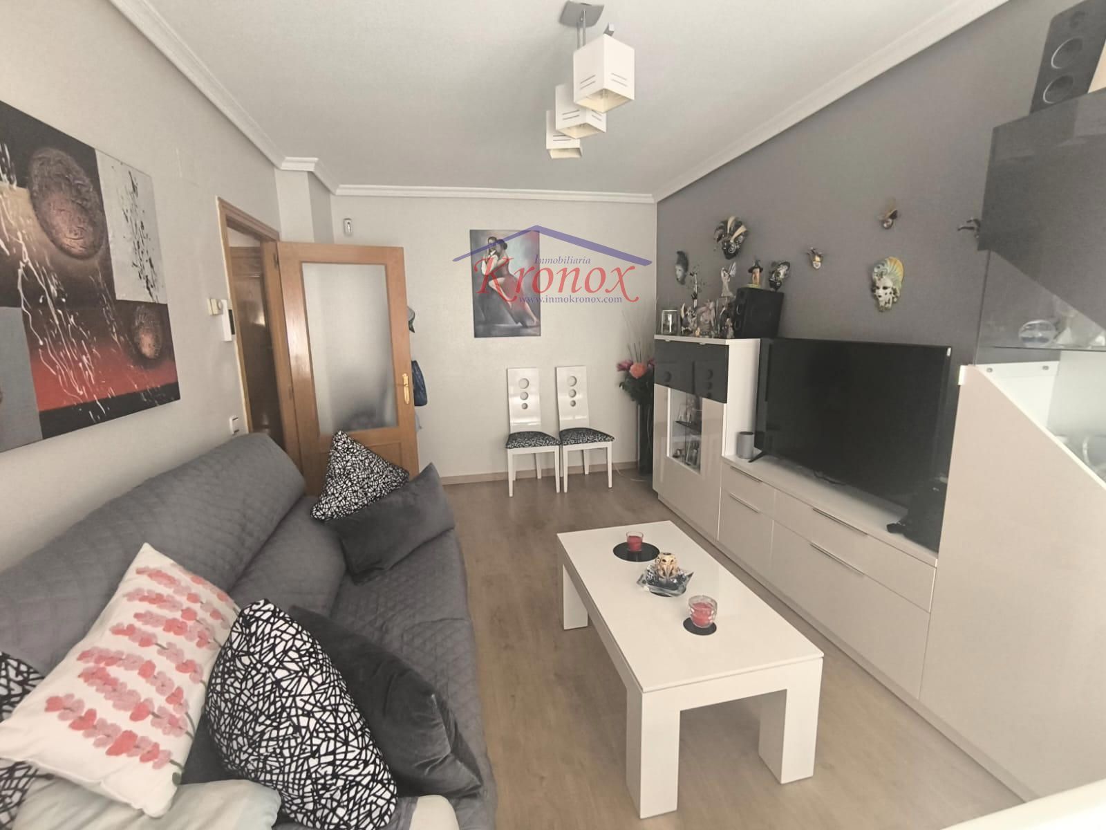 Living room of Flat for sale in  Madrid Capital  with Air Conditioner, Heating and Storage room