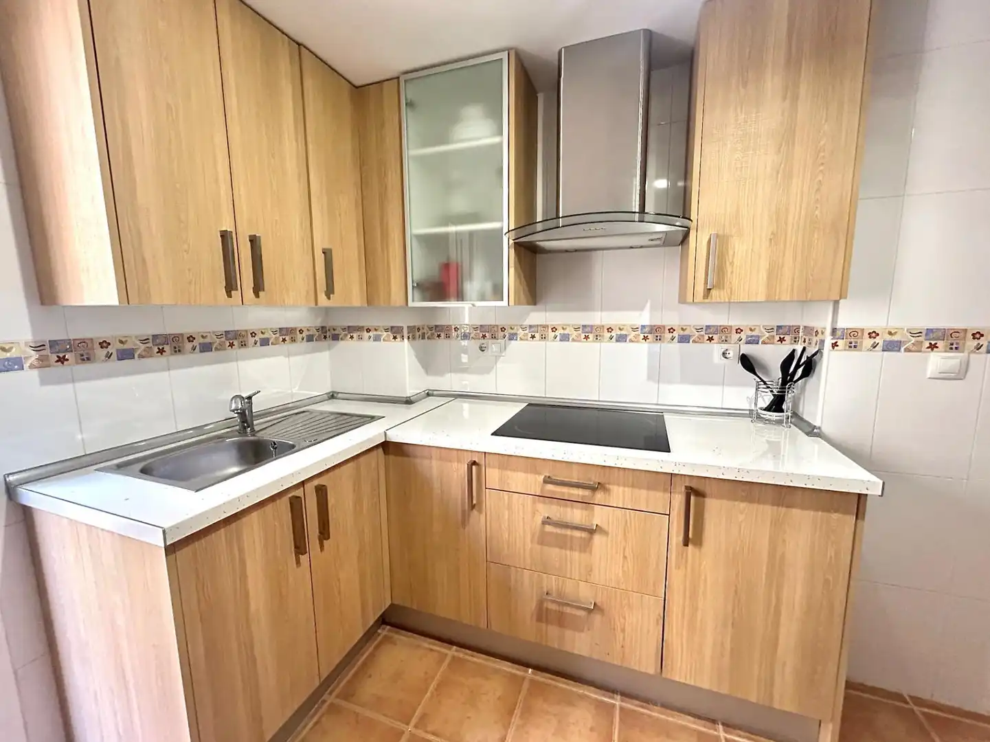 Cocina de Piso en venta en Roquetas de Mar con Terraza, Amueblado y Piscina comunitaria