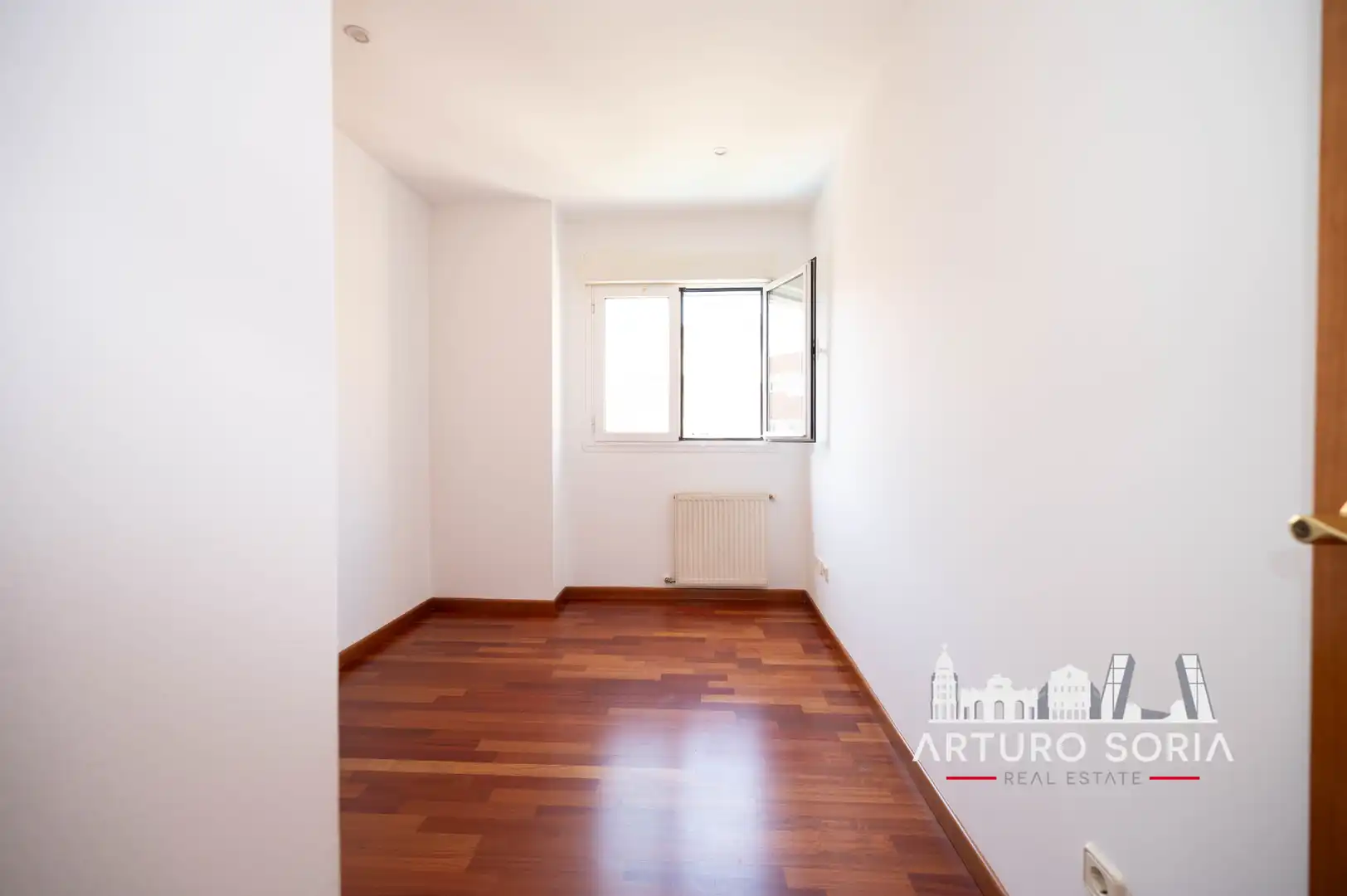 Bedroom of Flat for rent in Madrid  with Storage room and Community pool