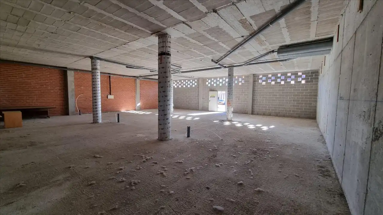 Local comercial en venda a PARAYO, imagen 5