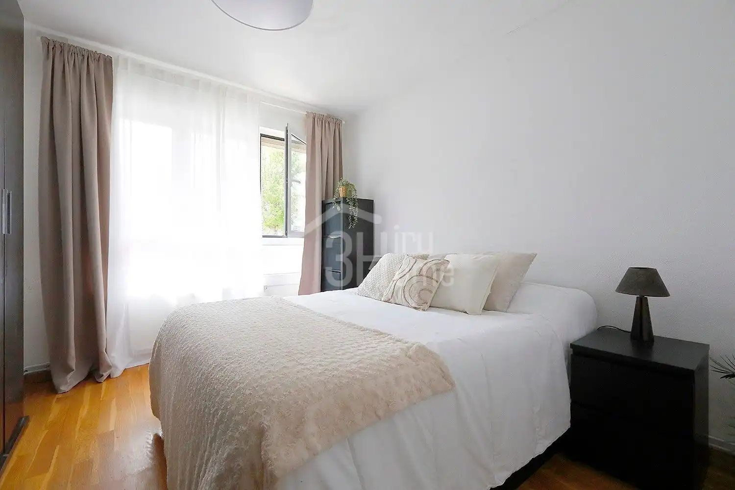 Bedroom of Flat for sale in Irun   with Heating