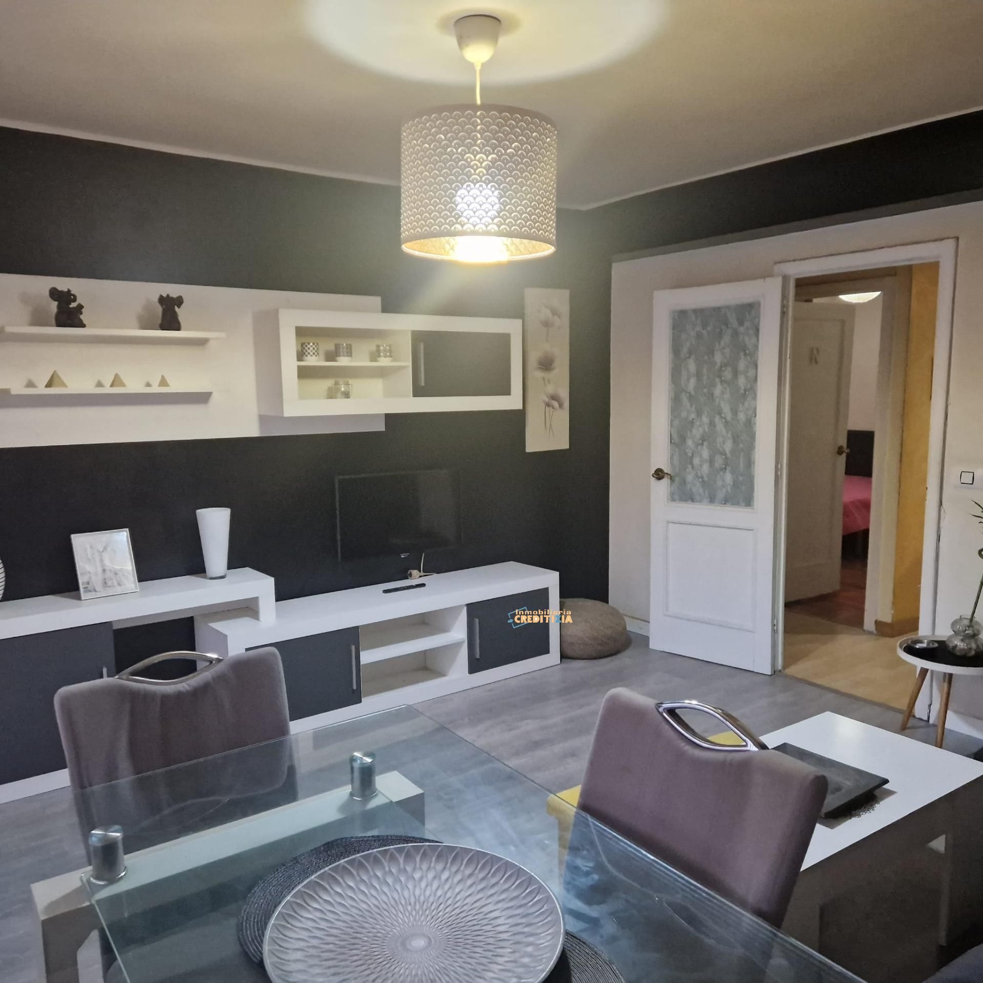 Living room of Flat for sale in Vigo   with Parquet flooring, Storage room and Balcony