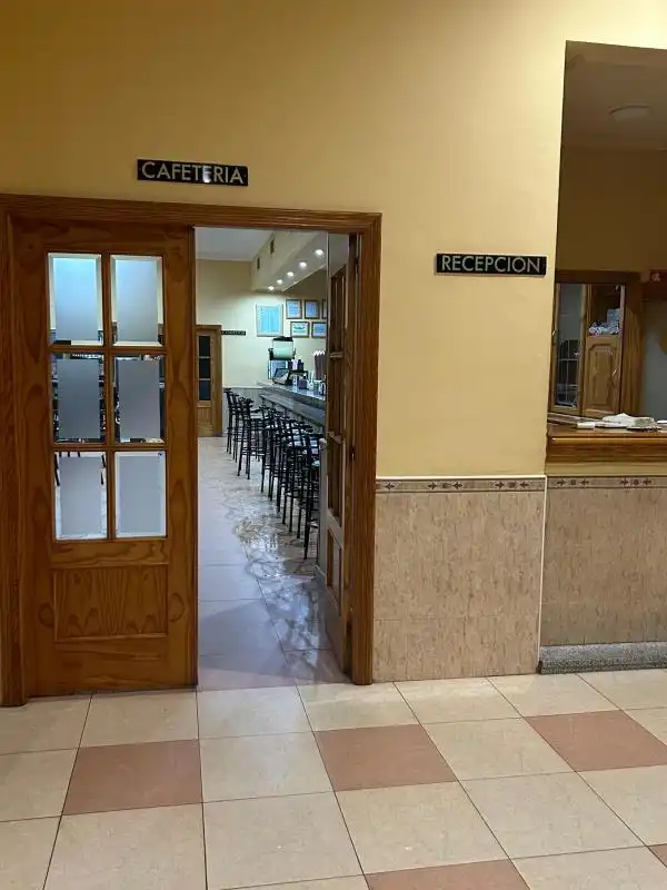 Local en venta en Navalvillar de Pela con Aire acondicionado y Calefacción