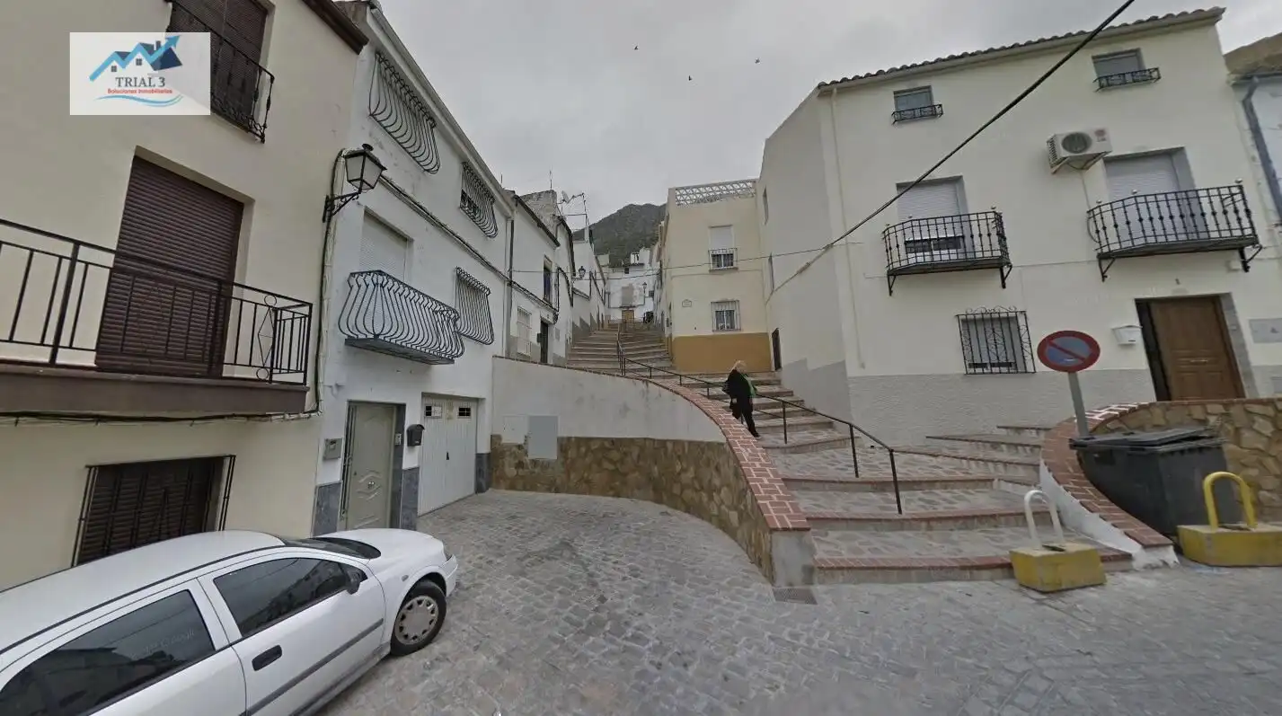 Adossat amb jardí en venda a Calle DCH S MIGUEL