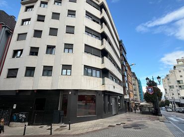 Piso con ascensor en venta en Calle Gascona 10