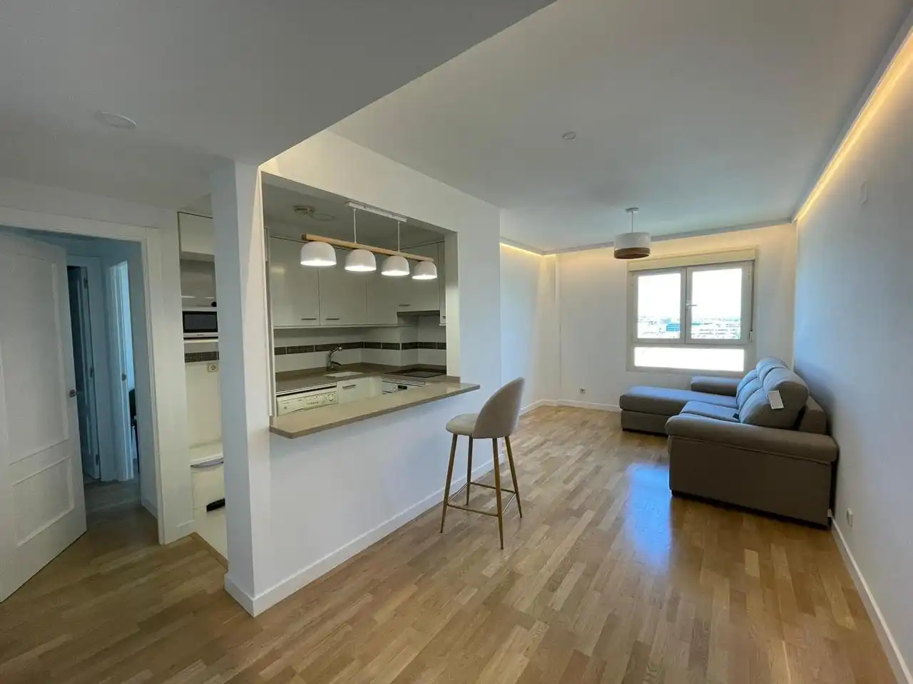 Flat with pool to rent in Calle de Arcaute, imagen 2
