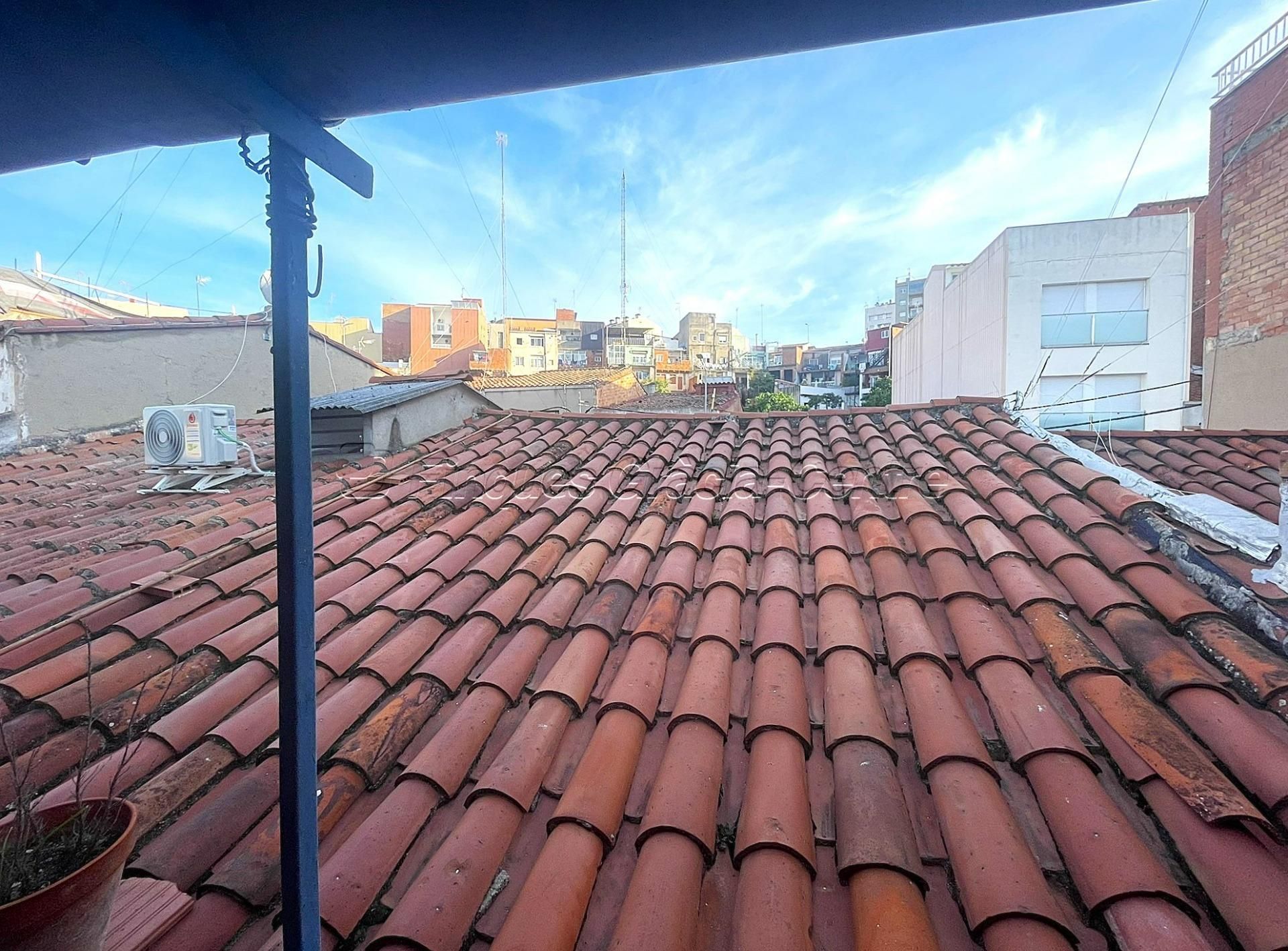 Exterior view of House or chalet for sale in Sabadell  with Air Conditioner, Heating and Terrace