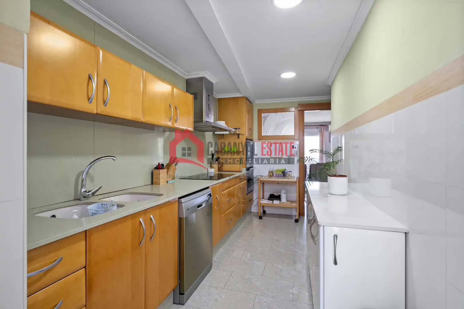 Cuina de Apartament en venda en Valencia amb Aire condicionat i Balcó