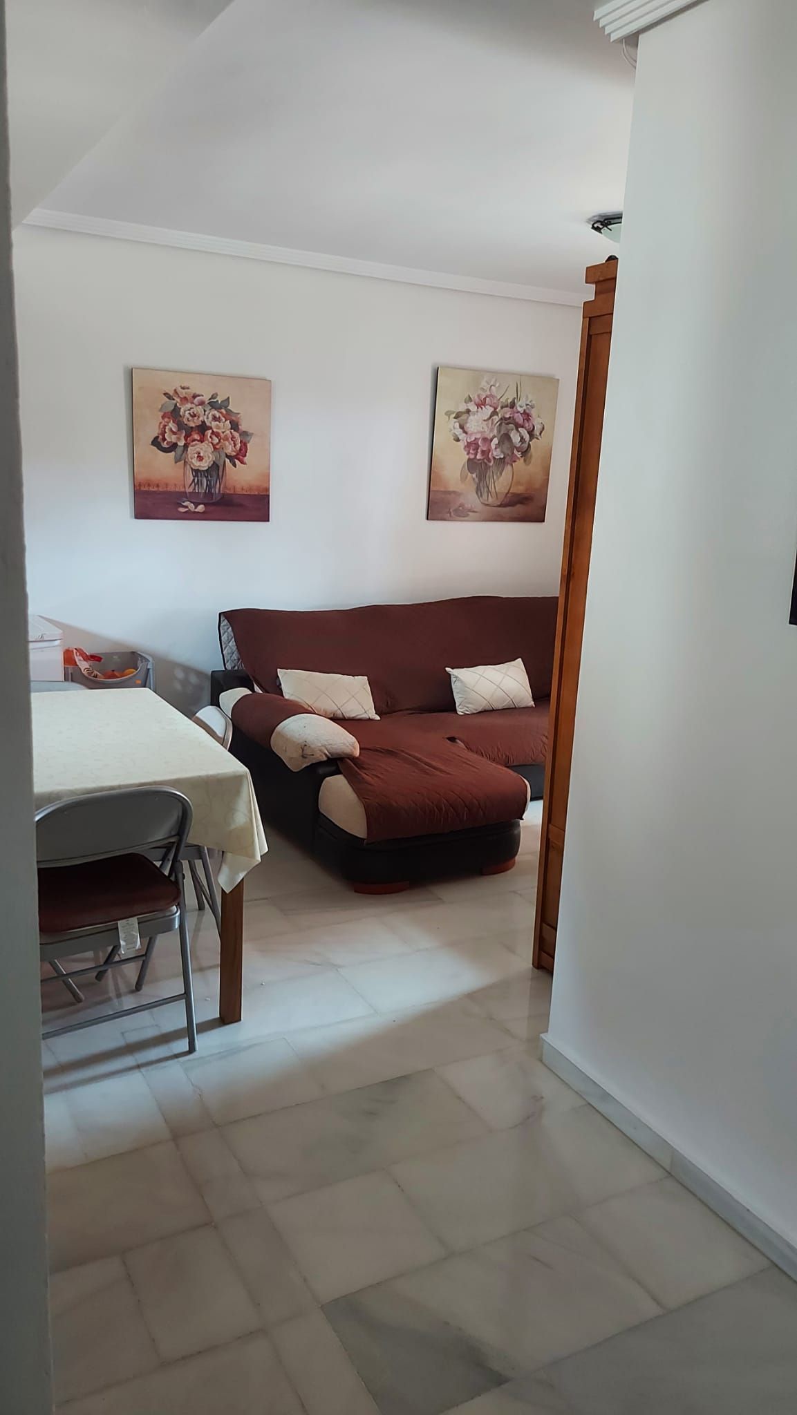 Sala d'estar de Apartament de lloguer en Algeciras amb Moblat i Piscina comunitària