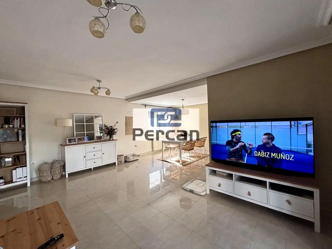 Sala de estar de Casa o chalet en venta en El Campello con Aire acondicionado, Calefacción y Jardín privado