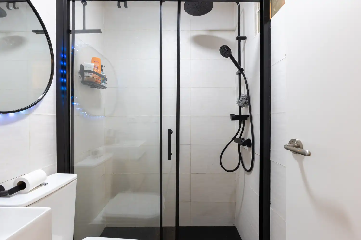Badezimmer von Wohnung zur Miete in Valencia mit Klimaanlage, Heizung und Parkett